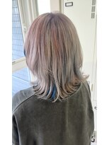 アッシュ 二俣川南口店(Ash) 【デザインカラー】ハイトーンウルフカット