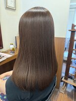 カミナ(KAMINA) 自然なツヤ髪へ。ダメージを抑えた縮毛矯正