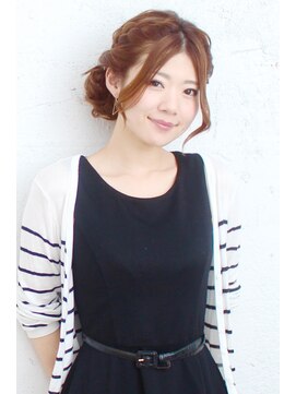 アルブル ヘアデザイン(arbre hair design) しっとりシニヨン風スタイル