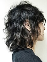 メリケンビューティーパーラー コウベ(MERICAN BEAUTY PARLOR KOBE) 【ミディアム/黒髪ナチュラルウルフ】tomo