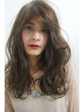 e.m.a プレミアムビューティーサロン 栄駅店(e.m.a PREMIUM BEAUTY SALON) 色っぽウェーブ スタイル