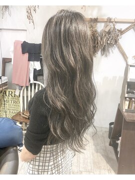 ヘアーアンドアトリエ マール(Hair&Atelier Marl) 【Marl】グレージュカラーのふんわりロング♪