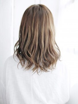 ヘアメイク ナル(hair make nalu) セミウエットのゆるミックスカール