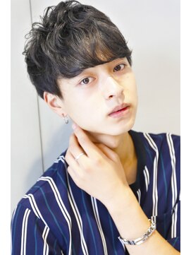 ラミ(L'ami) ☆ 束感 ツーブロック × グレージュカラー ☆ クラウドマッシュ