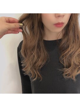 ヘアーサロン トランク(TRUNK) ベールカラー　ベージュ　ふんわりパーマ