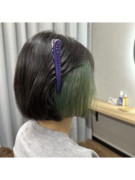 テーラヘアー 幕張本郷店(TELA HAIR) インナーグリーン パッツンボブ