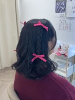 エメティ(Aimerty)&nbsp;ハーフツインに編み込みアレンジ♪