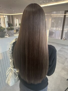 ビビバイベル(BiVi by BHEL) 桑名ロングレイヤーカットハッシュカット透明感カラー重めロング