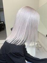 コエル(KOER)&nbsp;質感抜群のパールホワイトカラー