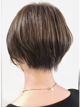 ムルチュラカメアリ(muruchura KAMEARI) ショコラベージュのヘムライトクールショート