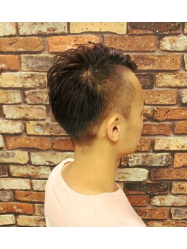 ワイズバーバー ギンザ  神田御茶ノ水店(Y's BarBer GINZA) メンズカット×大人の色気漂うスキンフェード<理容室>