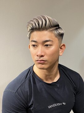 ドルクス 日本橋(Dorcus) ハイトーンホワイトシルバー　スキンフェード