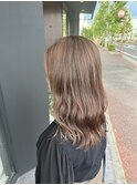 明るめベージュ