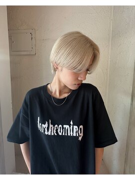 ムジーク(Musiiik) センターパートのショートスタイル