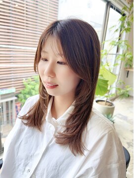 トエン(toen) ざっくりレイヤーが可愛い♪ミディアムスタイル