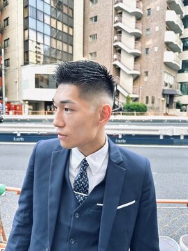 スカット 新宿(Sucut) ダークアッシュ/スキンフェード/ベリーショート<理容室>[新宿]