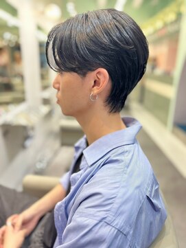 アール 横浜(R) MAKI【サイドパート/カルマヘア/メンズカット*】