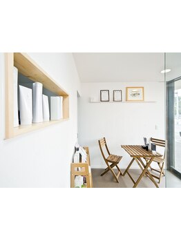 通いやすく、落ち着いた空間で過ごせるのが魅力！一人一人のお客様としっかり向き合う丁寧な接客が人気◎