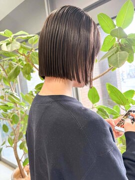 ノエ トトン(noe tton) イメチェン/ホワイトブロンド/外ハネボブ/美髪/名駅a10