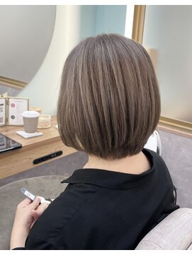 アンフィ 鶴間(Anphi) グレージュ カラー