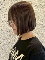 ヌク(nok) 前下がりボブ