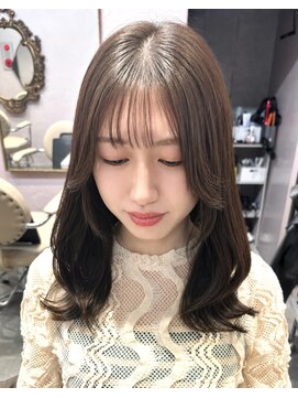 フッタ(Futta) 韓国風顔まわりレイヤー×シースルーバング【新宿】