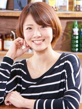 エマージュ 池袋東口店(Emerge) ♪ツヤとうるおい感のある大人っぽいショートヘア♪