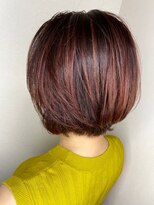 モルニ(MORNI)&nbsp;レッドカラー_マロンベージュ Aラインボブ かきあげ