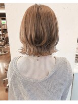 ティーシェル(TIECHEL)&nbsp;小顔イメチェン、ダークアッシュグレージュくびれレイヤーボブ