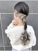 インナーカラーをいかしたヘアアレンジ