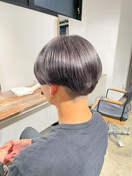 ニュート(Neut ) メンズマッシュスタイル/グレージュカラー/刈り上げツーブロック