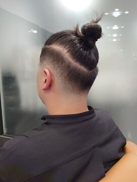 スカイシープレイス 錦糸町 マンバン　スキンフェード<理容室>