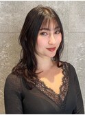 ミディアムハイレイヤーハッシュカットロング前髪海外風レッド