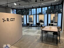 ルート(R3OOT)の雰囲気（待合スペース、フリードリンクもご用意しております！）