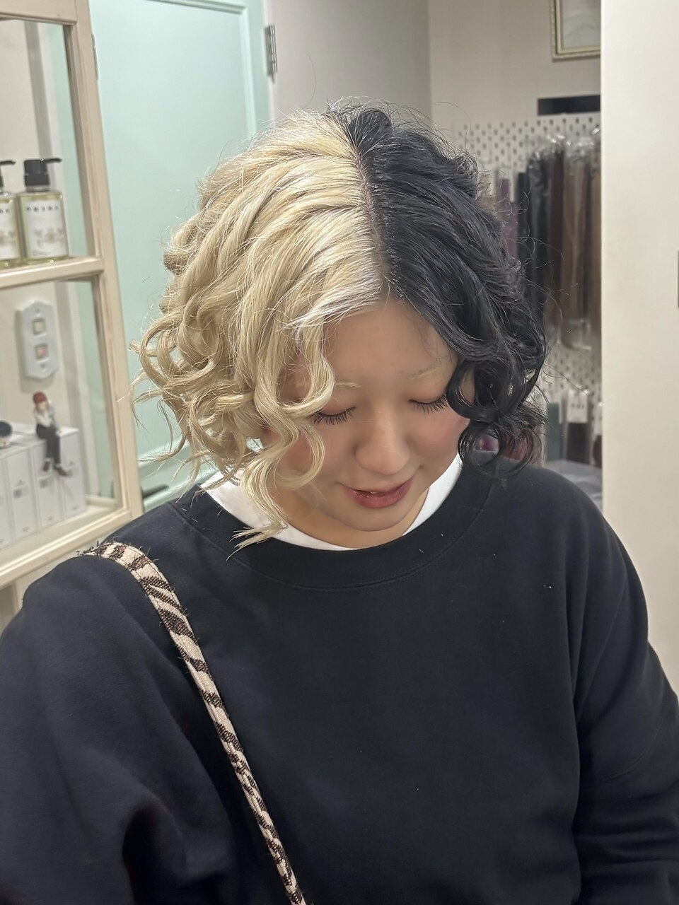 2025年-2026年冬】ツートンカラーの髪型・ヘアアレンジ｜人気順