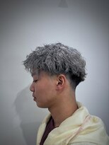 ブリーチ 金沢店(BLEACHi)&nbsp;シルバーツイストで魅せる立体ショート