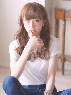 オジコ(ojiko) ☆月曜営業☆ojiko.大人可愛い耳掛けウェービーロング