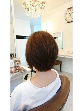 アシュリ ヘア リゾート(Assure hair resort) 大人かわいいすっきりショート