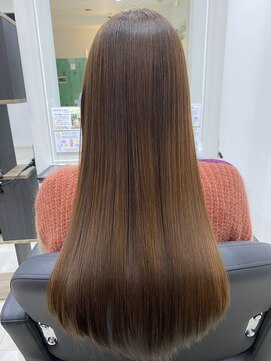 イーエムエー アールビアンカ 名駅店(e.m.a×Ar be.anca) 三田　豪