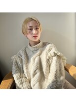 ジジ 代々木(Gigi)&nbsp;【Gigi】外ハネボブ セクションカラー ペールベージュ