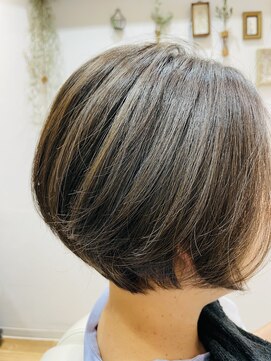 ヘアアンドスパ アイリス hair&spa Iris ショートボブ