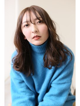 スリーマーク(THREE mark) 大人かわいい流れる顔まわりカット/長めシースルー前髪