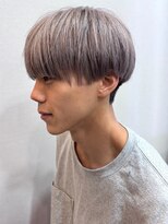 シエスタ(SIESTA)&nbsp;シルバーグレー　マッシュヘア　ノーセット風　ケアブリーチ