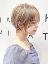 ハルキミナト ジャパン ヨコハマ(HARUKI MINATO japan YOKOHAMA)&nbsp;くびれショート/レイヤー/白髪ぼかし/ハイトーン/20代30代40代
