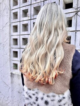 ベロニカ ヘアー(Beronica HAIR) エンドカラー☆裾カラー☆ブロンドヘア☆  10代20代30代代人気◎