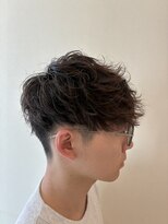 ニコラ(NICOLA)&nbsp;前下がりツーブロック×緩めウェーブパーマ