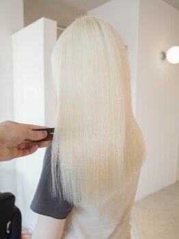 オンリー(ONLY.)の写真/【カラー剤×トリートメントへのこだわり】ダメージを気にせず好きなデザインを楽しみたいなら[ONLY.]へ！