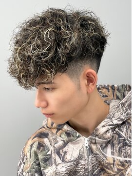 アーバンスタジオトウキョウ 下北沢店(URBAN STUDIO TOKYO) ハイライトmixフェード&スペインカールスタイル　[下北沢/men's]