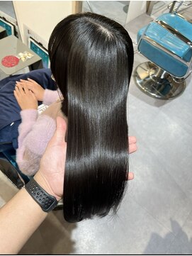 リラエ(Lyrae) 縮毛矯正/髪質改善/美髪カラー/トリートメント【大阪/西梅田】