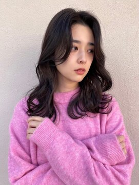 トリコ トウキョウ アヴェダ 表参道店(tricot TOKYO AVEDA) ロングレイヤー/顔まわりレイヤー/レイヤーカット/ウェーブヘア